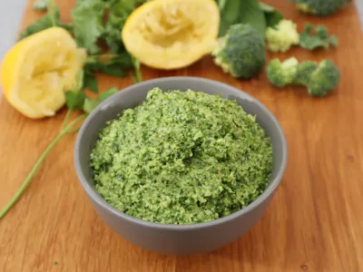 Broccoli pesto