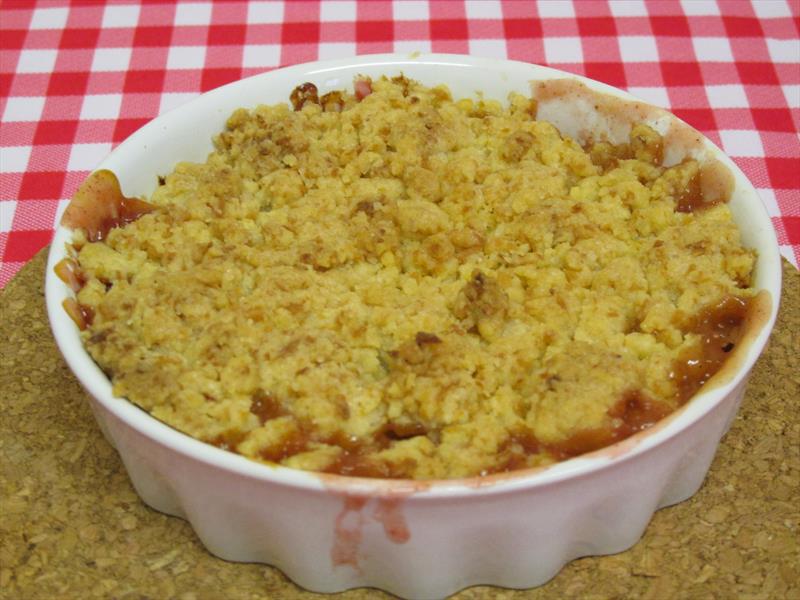 Easy Rhubarb Crumble