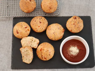 Pizza muffins