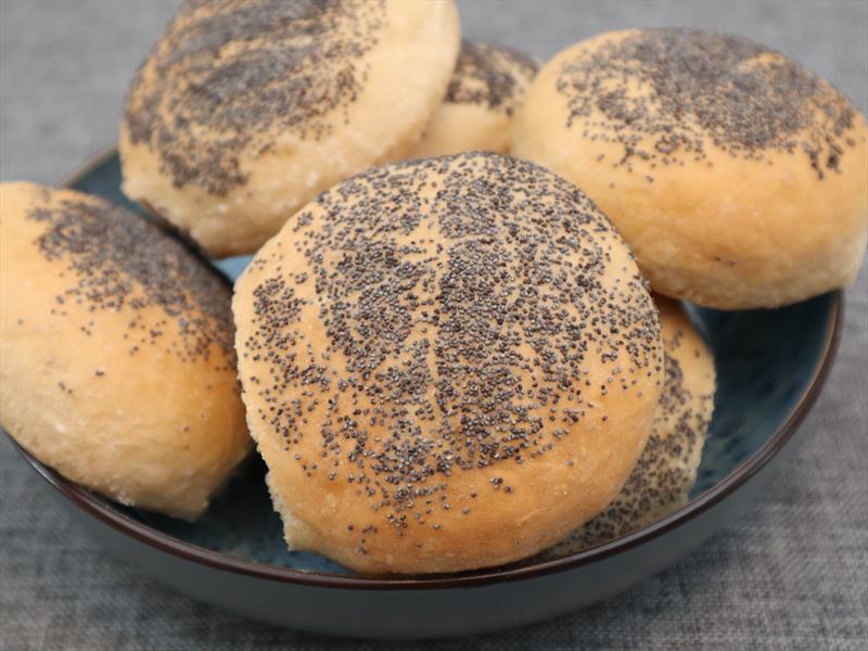 Poppy Seed Rolls