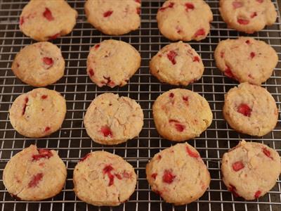 Strawberry Shortbread Cookies