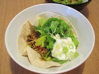 Chili tortilla bowls