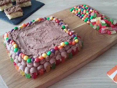 Dairy- and egg-free chocolate cake